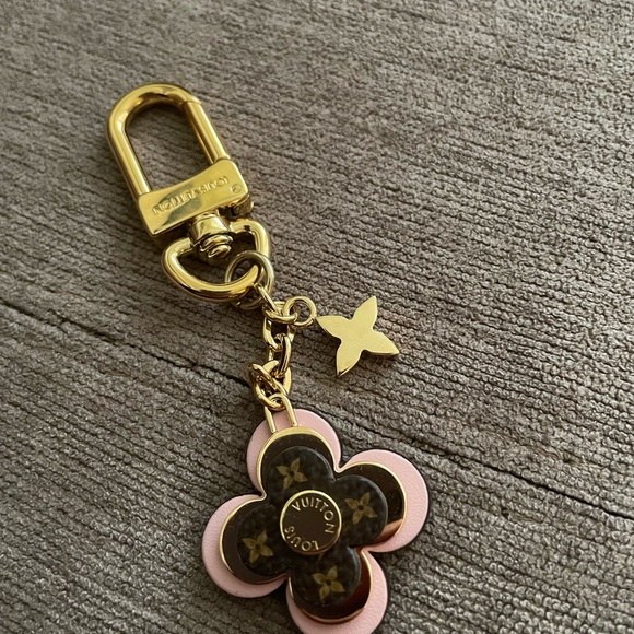 Brand New Authentic Louis Vuitton Blooming Flowers BB Bag Charm Keychain - Picture 7 of 7